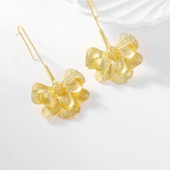 Zara Gold Floral Statement Earrings - Picture 4 of 5